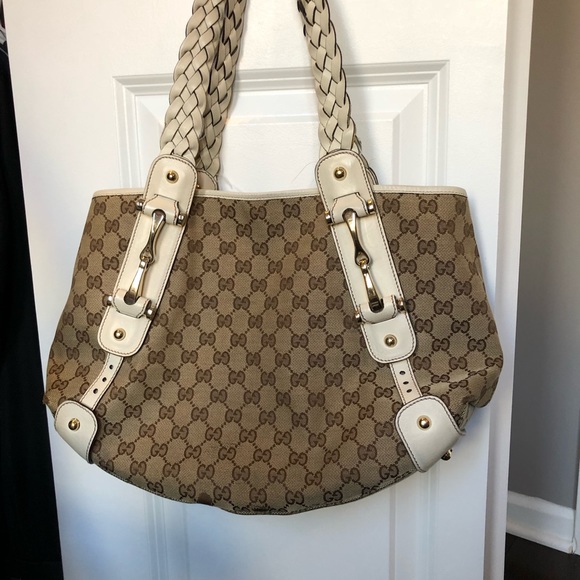 Gucci Handbags - Gucci Pelham